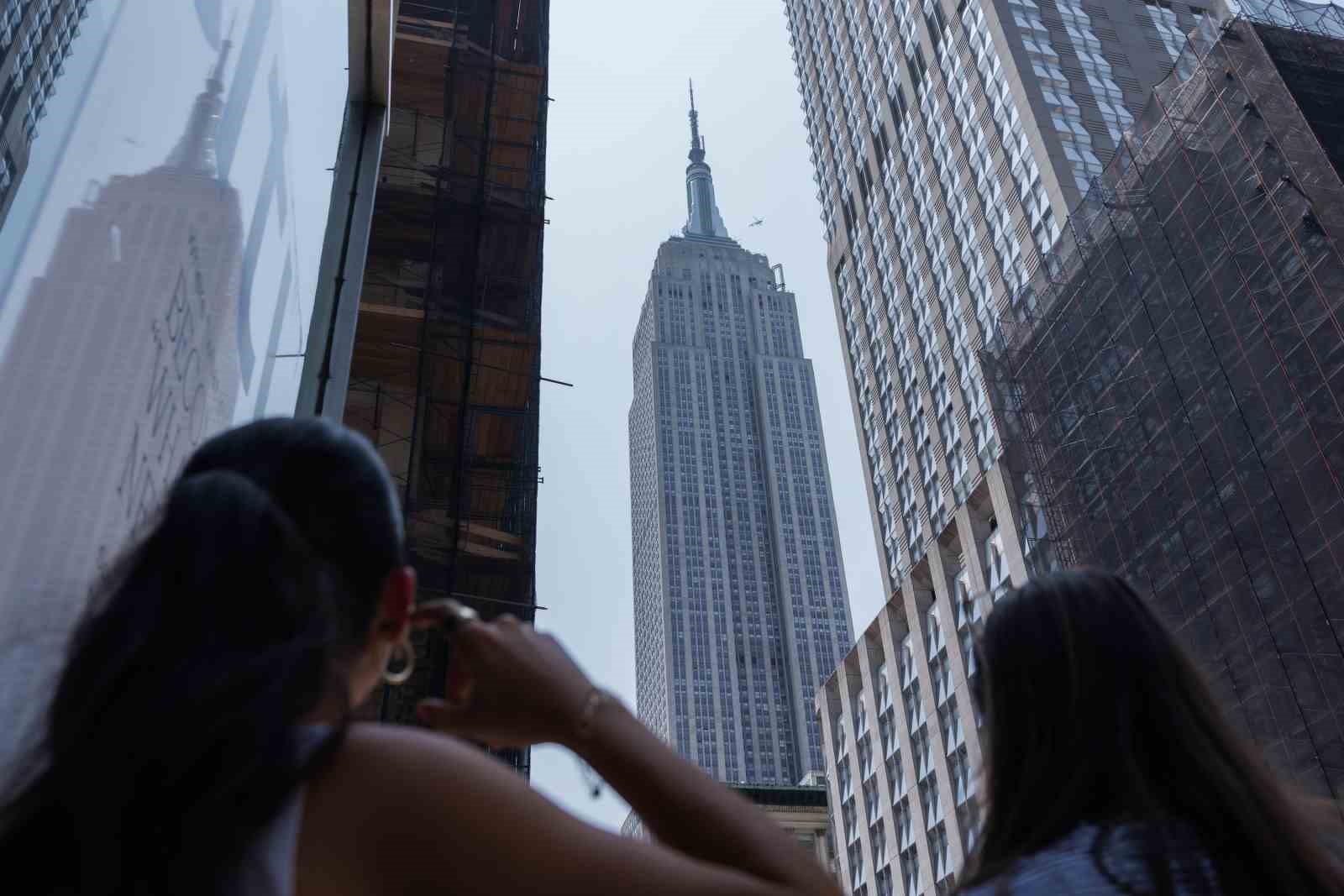 abddeki empire state binasinda tehlikeli evlilik teklifi rus cift gozaltina alindi 2 8ZQTKY3i