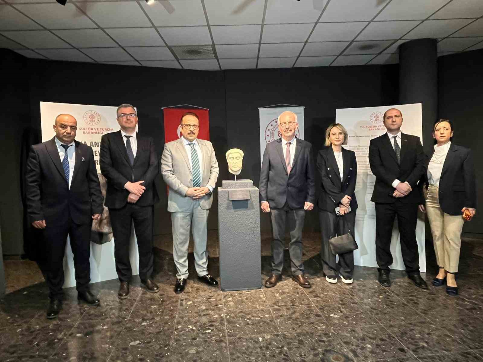 abdden geri alinan smyrna kokenli heykel basi izmirde sergileniyor 4 EuwvbrWt