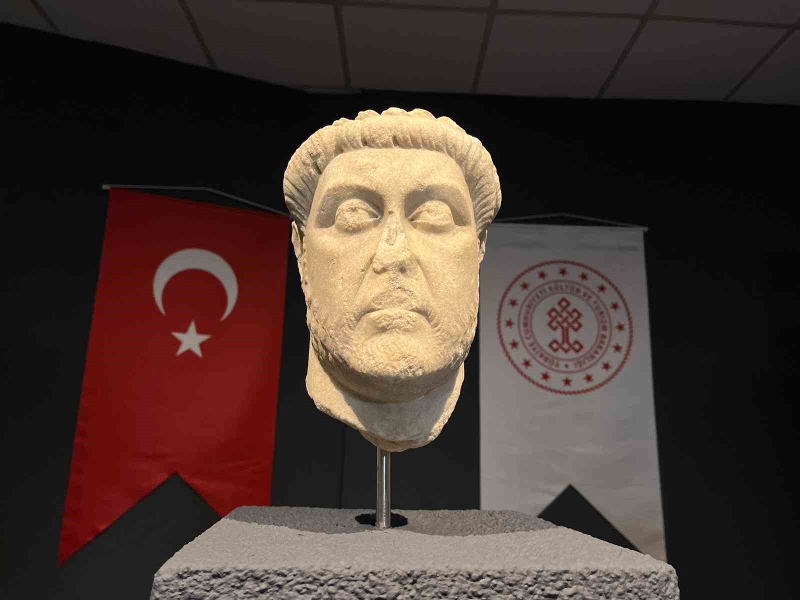 abdden geri alinan smyrna kokenli heykel basi izmirde sergileniyor 5 Cd8nhTyc
