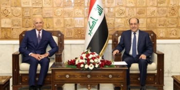 abdli-ozel-temsilcisi-barrack-bagdatta-basbakan-adayi-el-maliki-ile-gorustu-RqyfEfEr.jpg