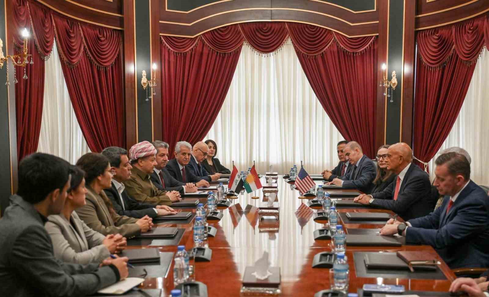 abdnin suriye ozel temsilcisi barrack erbilde teror orgutu sdg elebasi abdi ile bir araya QpGjbcEM