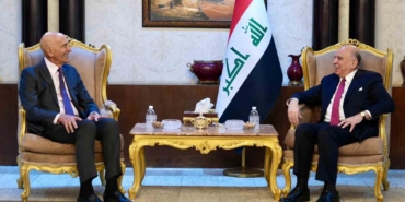abdnin-suriye-ozel-temsilcisi-barrack-irak-disisleri-bakani-huseyin-ile-gorustu-wsbre7Xg.jpg