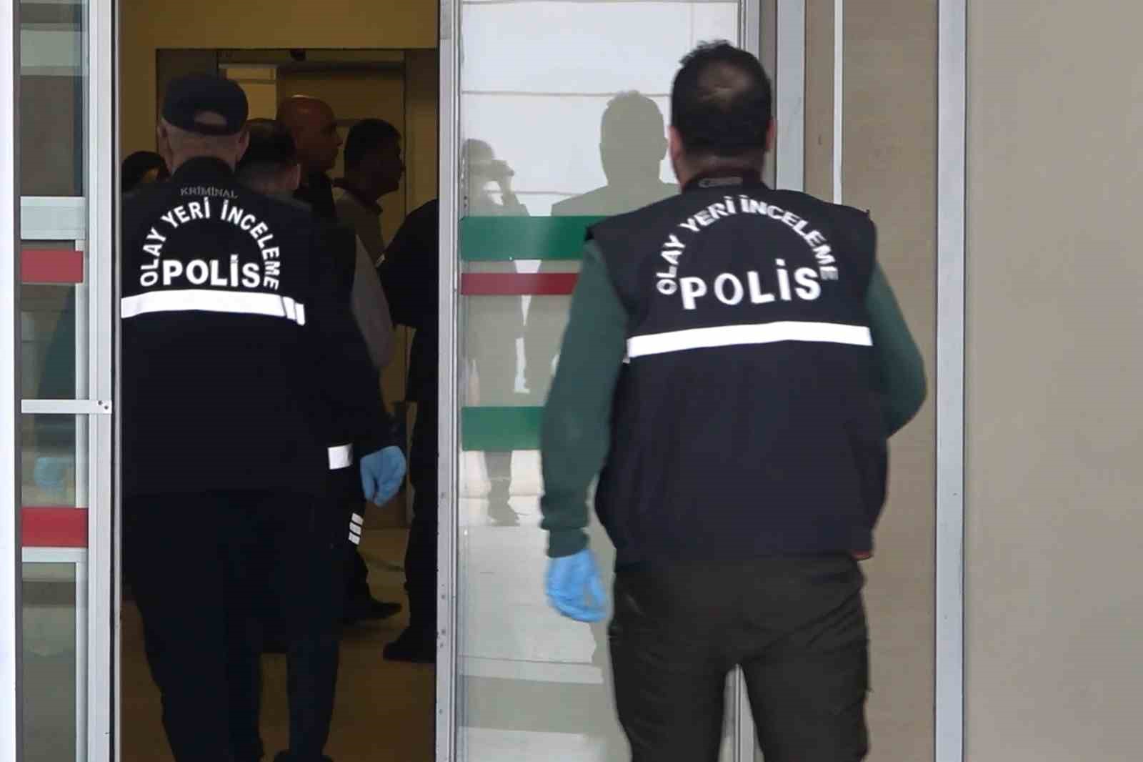 Ablaları ve erkek arkadaşını hastanede bıçaklayan 3 kardeş adliyeye sevk edildi 6 ablalari ve erkek arkadasini hastanede bicaklayan 3 kardes adliyeye sevk edildi 2 MP6ygDqO