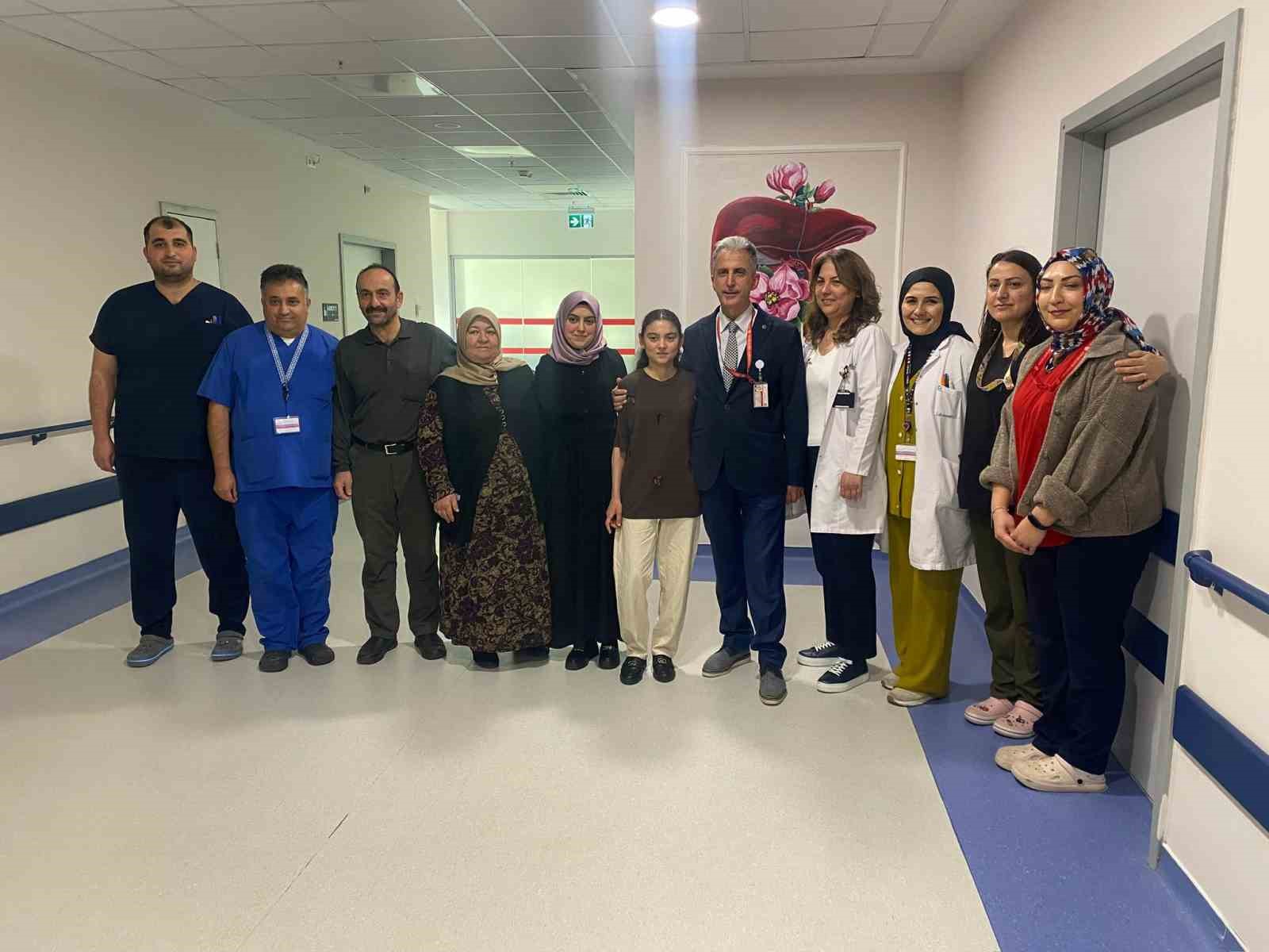 Ablasının bağışı ona can oldu: Genç doktor adayı şimdi başkalarına umut olacak 4 ablasinin bagisi ona can oldu genc doktor adayi simdi baskalarina umut olacak 0 mPdrXJbS