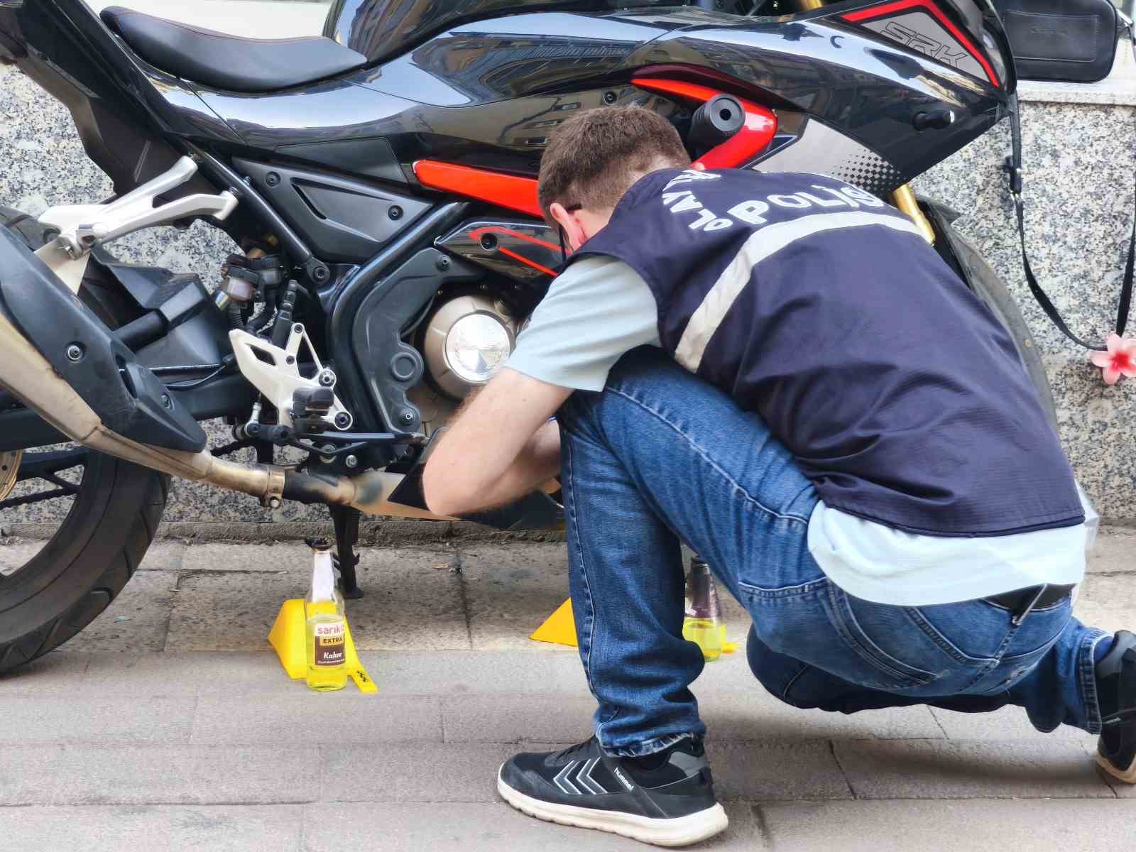acemi kundakci motosikleti yakamadi 4 A32Se81W