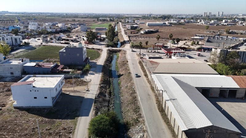 acik birakilan atik su deresi vatandasi perisan ediyor 0 AHyLcSth
