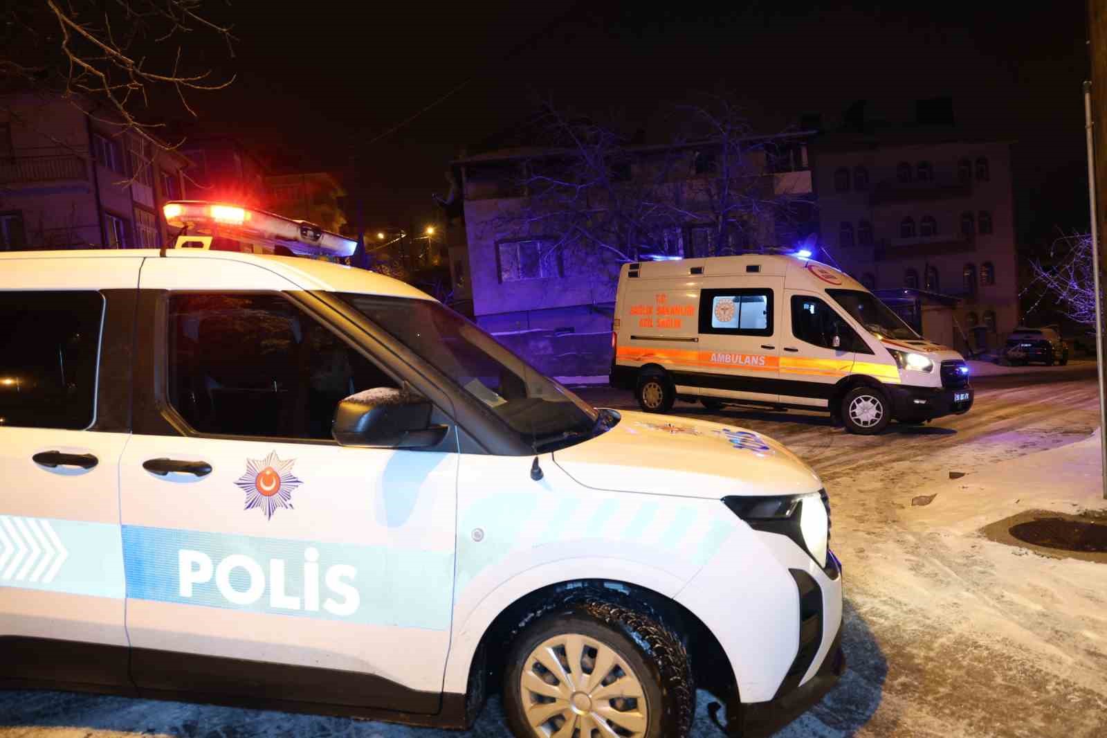 acik birakilan ocaktan sizan gaz bir kisi zehirlendi 3