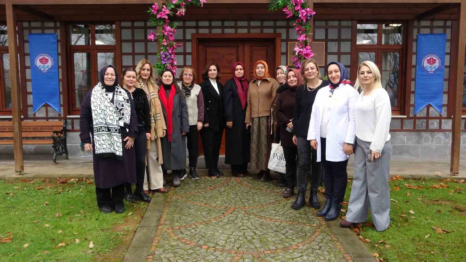 acilarini ureterek unutuyorlar 0 k4GF6F33