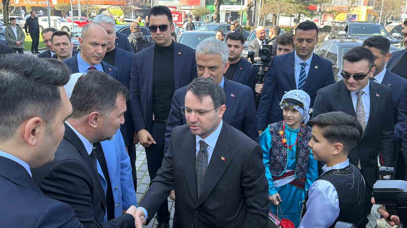 adalet bakani akin gurlek duzcede 2 mgB21rZD