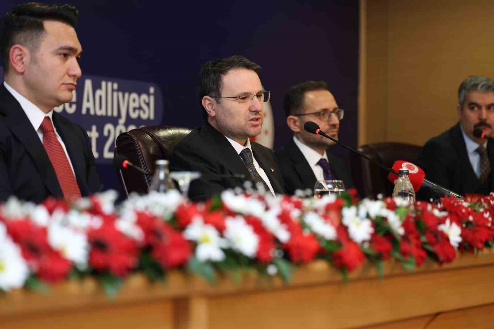 Adalet Bakanı Gürlek: "12. Yargı Paketimizle ilgili meslektaşlarla sürekli istişare halindeyiz" 8 adalet bakani gurlek 12 yargi paketimizle ilgili meslektaslarla surekli istisare halindeyiz 4 LmChJPN8