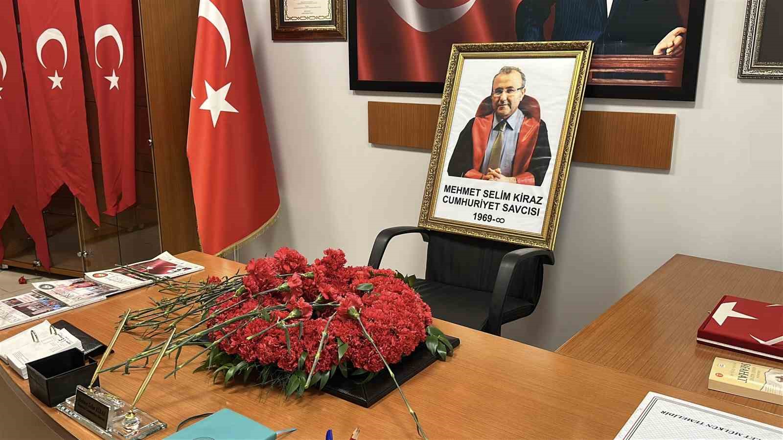 Adalet Bakanı Gürlek: "Adalet teşkilatı hiçbir zaman korkuya teslim olmamış, hiçbir zaman geri adım atmamıştır" 8 adalet bakani gurlek adalet teskilati hicbir zaman korkuya teslim olmamis hicbir zaman geri adim w8kENCfB