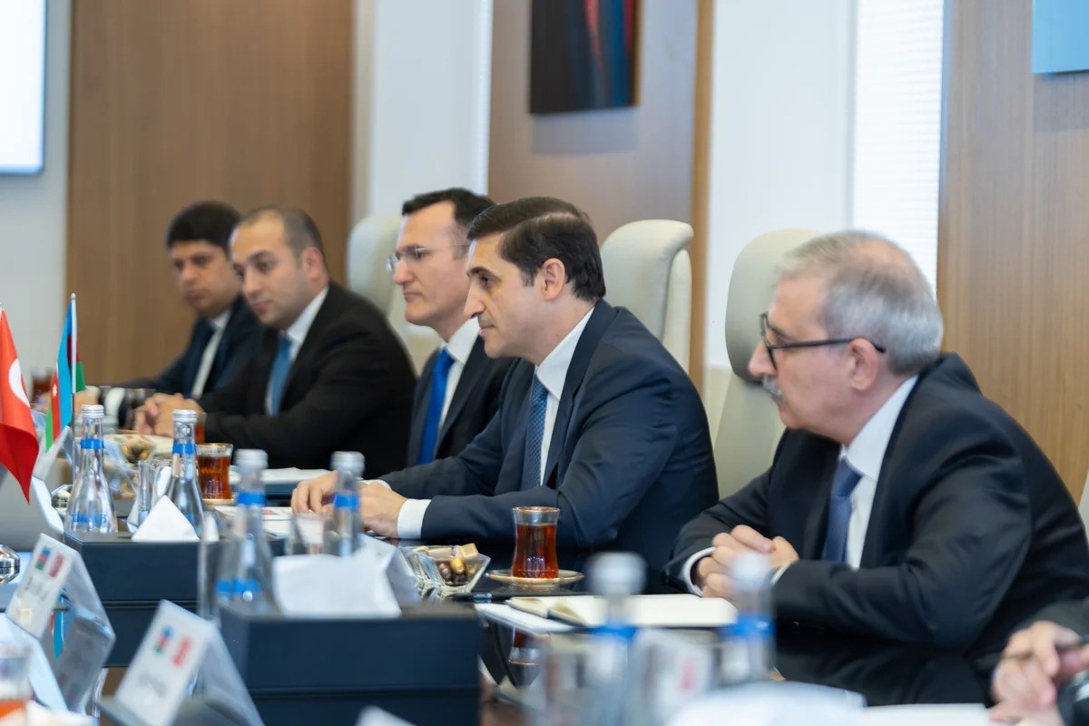 adalet bakani gurlek azerbaycanli mevkidasi ahmadov ile bir araya geldi 1 vIV9wgrd