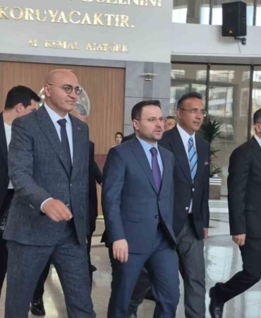 adalet-bakani-gurlek-bakirkoy-adalet-sarayini-ziyaret-etti-j9339Rvt.jpg