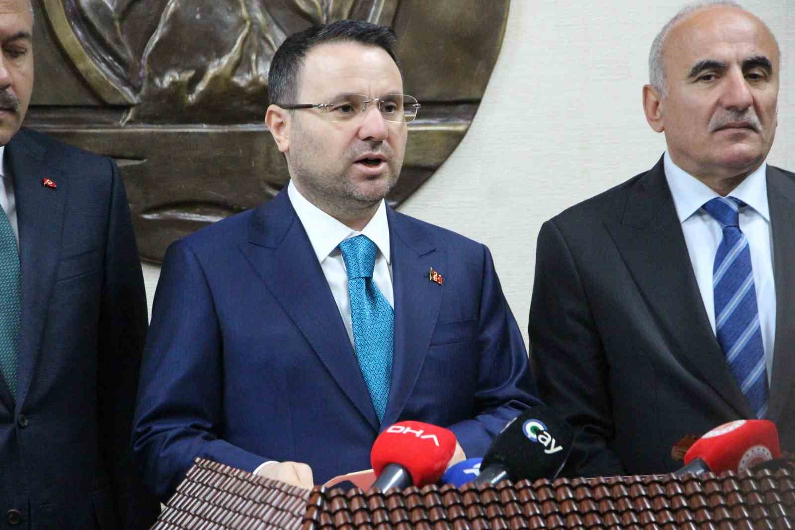 Adalet Bakanı Gürlek: "Hukuk sistemimiz üzerinde vesayetin kurulmasına müsaade etmeyeceğiz" 4 adalet bakani gurlek hukuk sistemimiz uzerinde vesayetin kurulmasina musaade etmeyecegiz 0 5RMJHDWn
