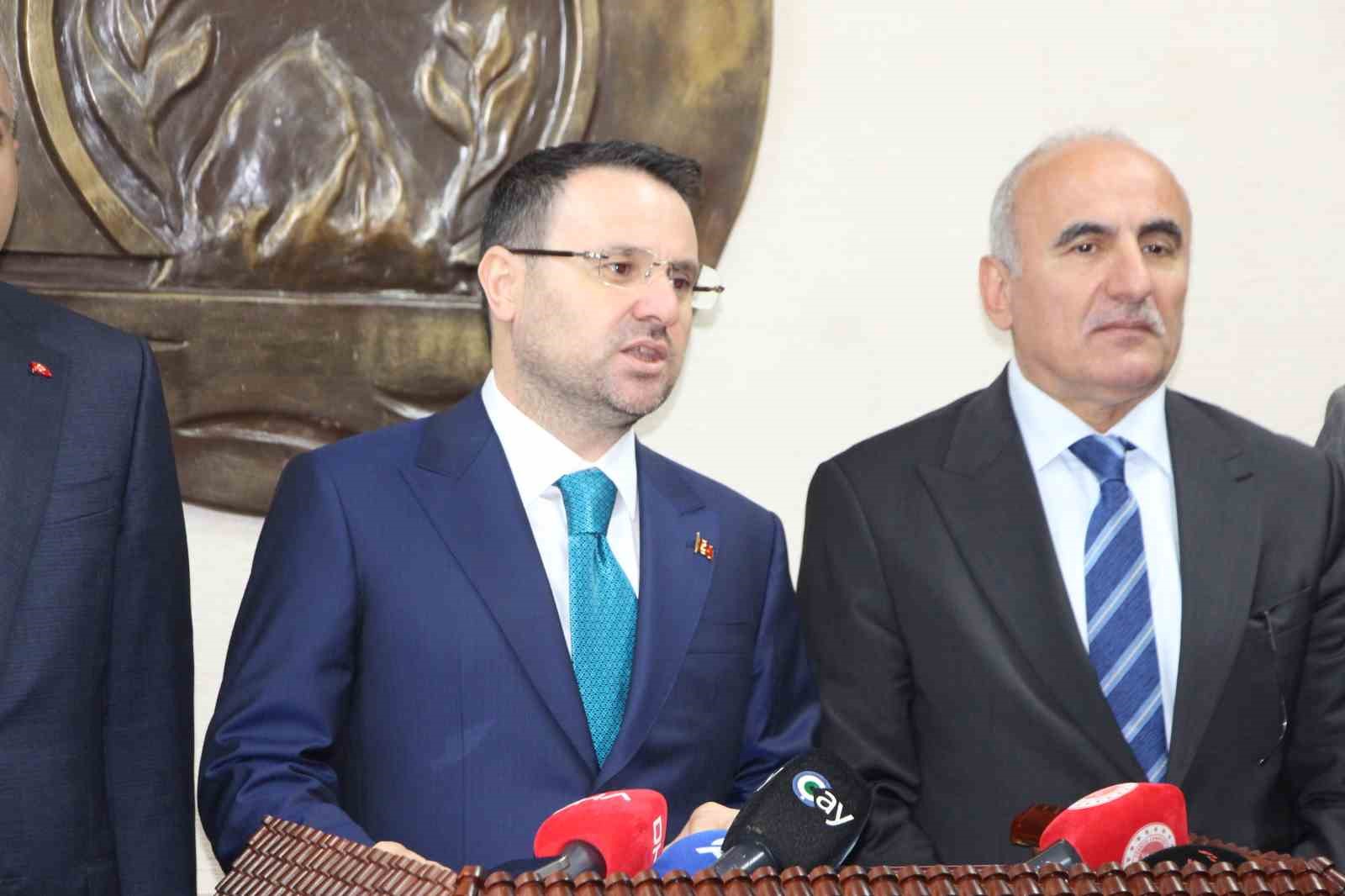 Adalet Bakanı Gürlek: "Hukuk sistemimiz üzerinde vesayetin kurulmasına müsaade etmeyeceğiz" 6 adalet bakani gurlek hukuk sistemimiz uzerinde vesayetin kurulmasina musaade etmeyecegiz 2