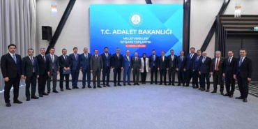 adalet-bakani-gurlek-ic-anadolu-bolgesi-milletvekilleriyle-bir-araya-geldi-6l8Zh8gz.jpg
