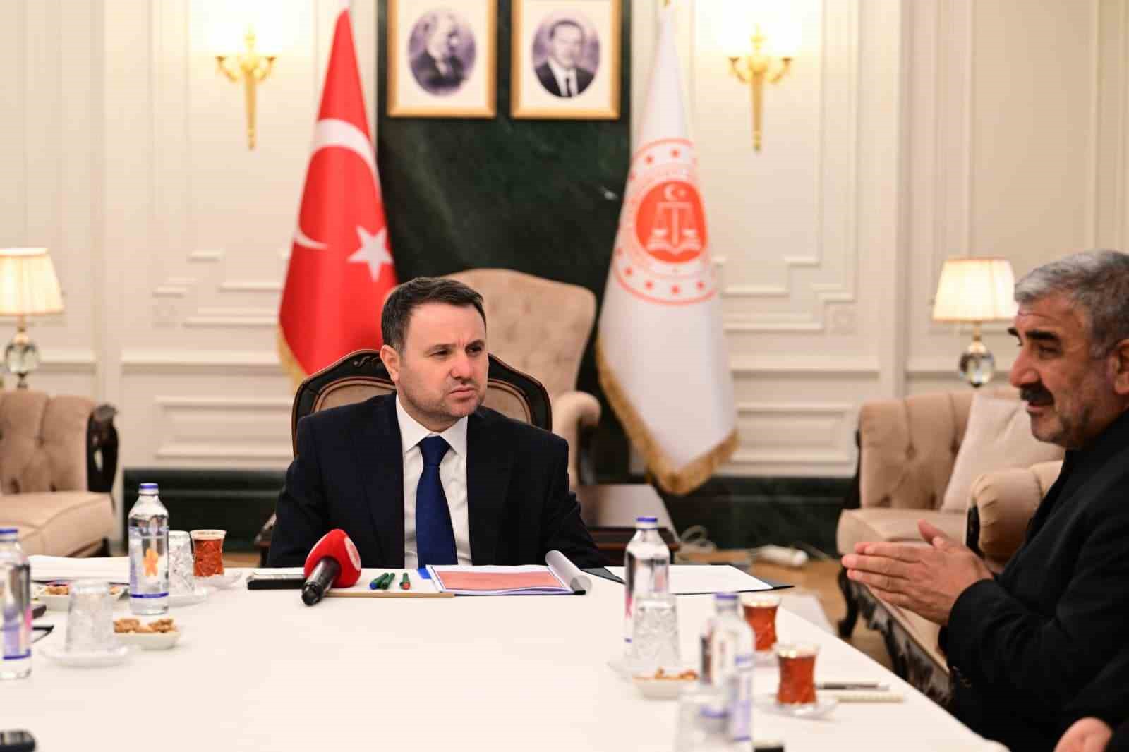 Adalet Bakanı Gürlek: "Rojin, hayalleri yarım kalmış bir genç kızımız, biz devlet olarak bu işin sonuna kadar üzerine gideceğiz" 5 adalet bakani gurlek rojin hayalleri yarim kalmis bir genc kizimiz biz devlet olarak bu E3qZGcVg