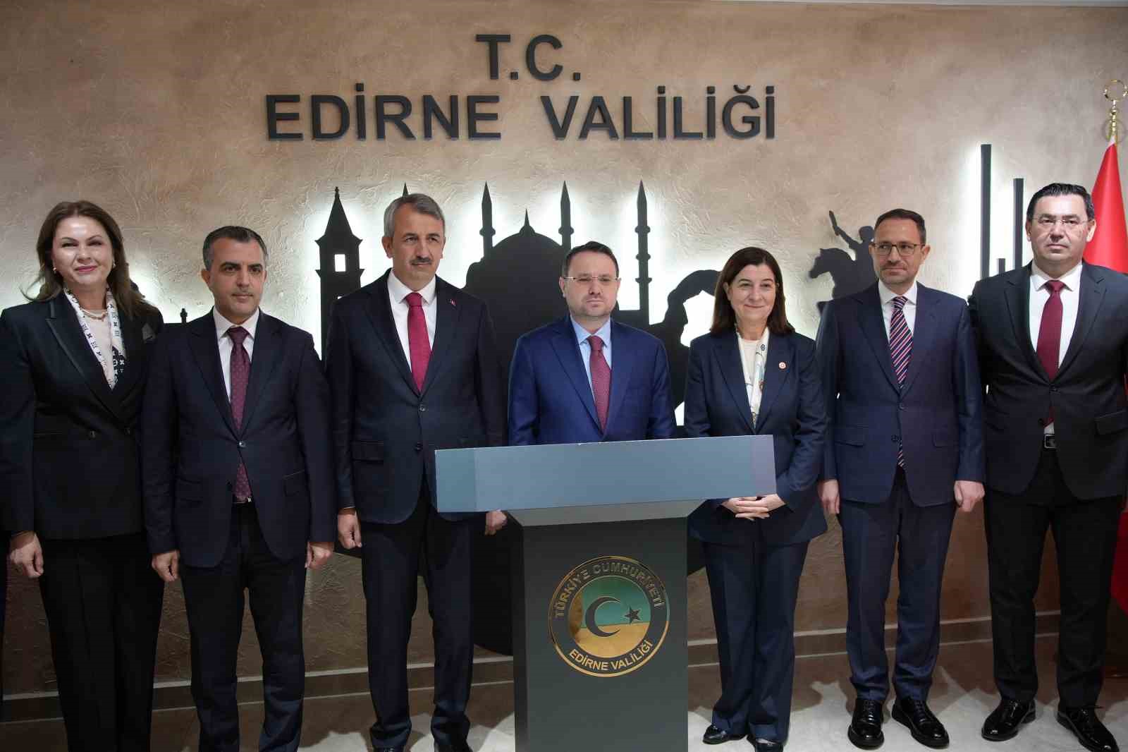 adalet bakani gurlek supheli hicbir vaka unutulmaya terk edilmeyecektir 1 NcnJlEUe