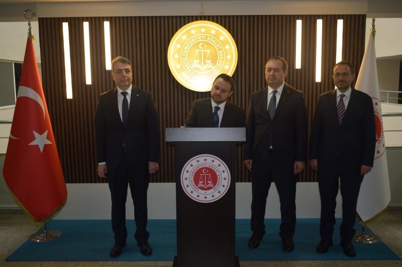 adalet bakani gurlekten kocaeli adliyesine ziyaret 0 cFcqRUsd