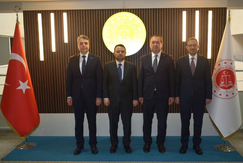 adalet bakani gurlekten kocaeli adliyesine ziyaret 1 KnC4rCsH