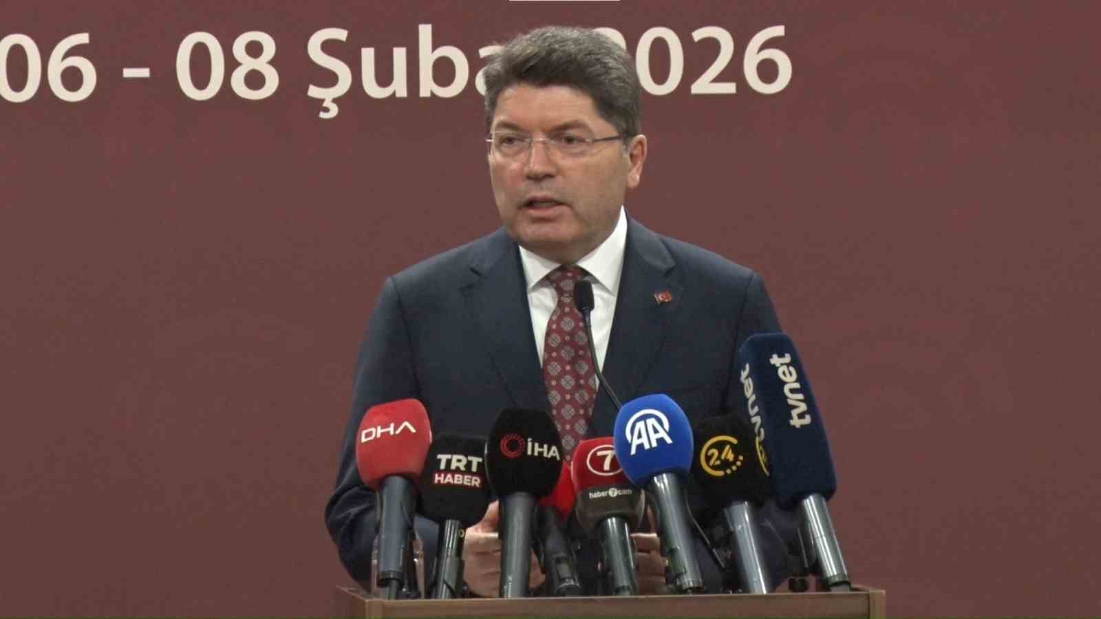 Adalet Bakanı Tunç: "Demokratik anayasa ile Türkiye Yüzyılı’na devam etmek yakışır" 4 adalet bakani tunc demokratik anayasa ile turkiye yuzyilina devam etmek yakisir 0 49XmES3i