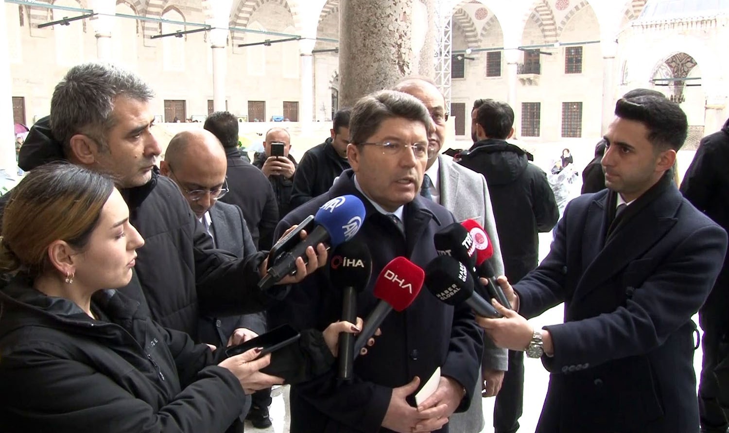 Adalet Bakanı Tunç: "Suça karışan çocuklar konusunda düzenleme, komisyon çalışmaları bittikten sonra meclise gelecek" 4 adalet bakani tunc suca karisan cocuklar konusunda duzenleme komisyon calismalari bittikten sonra meclise gelecek Zuna1UTR