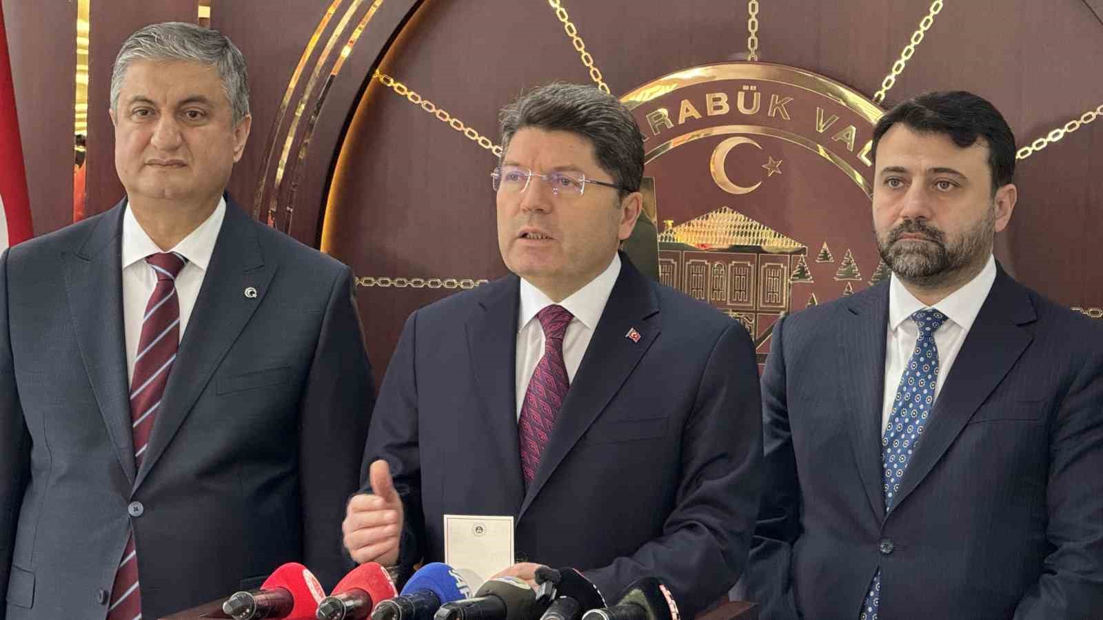 Adalet Bakanı Tunç: Suça sürüklenen çocuklarda caydırıcılığı artırmaya yönelik ayrı bir çalışma da şu anda yapılıyor" 5 adalet bakani tunc suca suruklenen cocuklarda caydiriciligi artirmaya yonelik ayri bir calisma da su SneiilPK