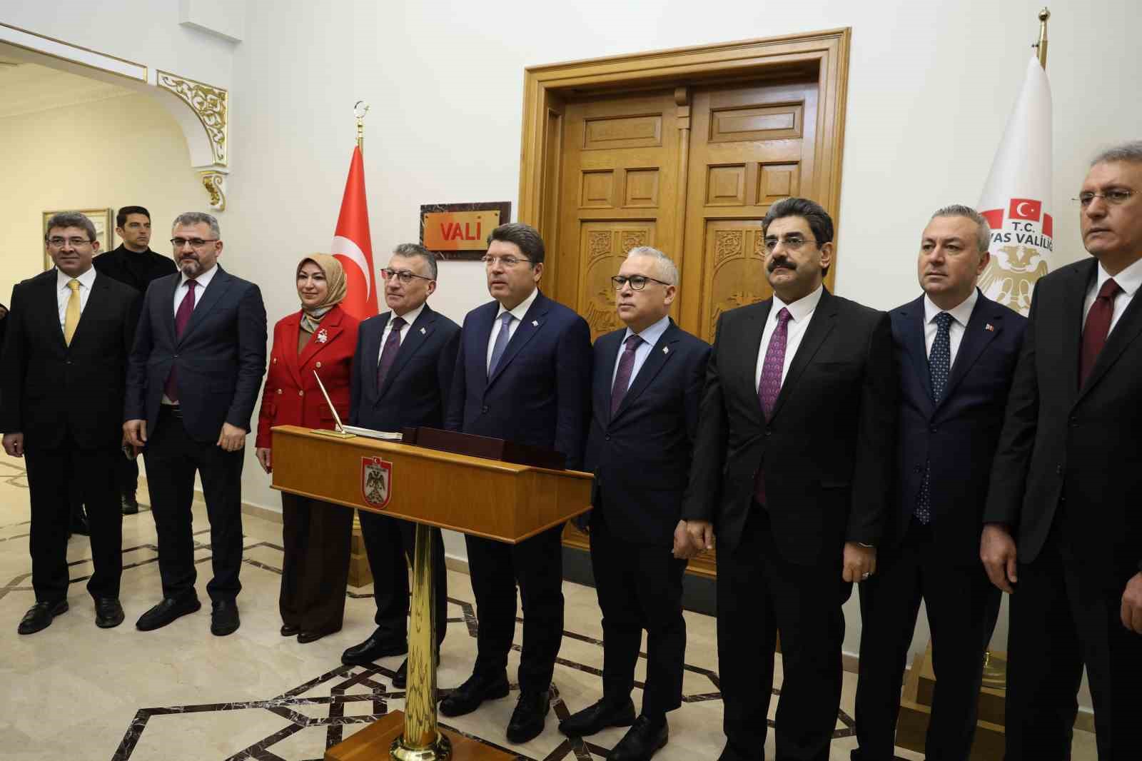 adalet bakani yilmaz tunc sivasta 0