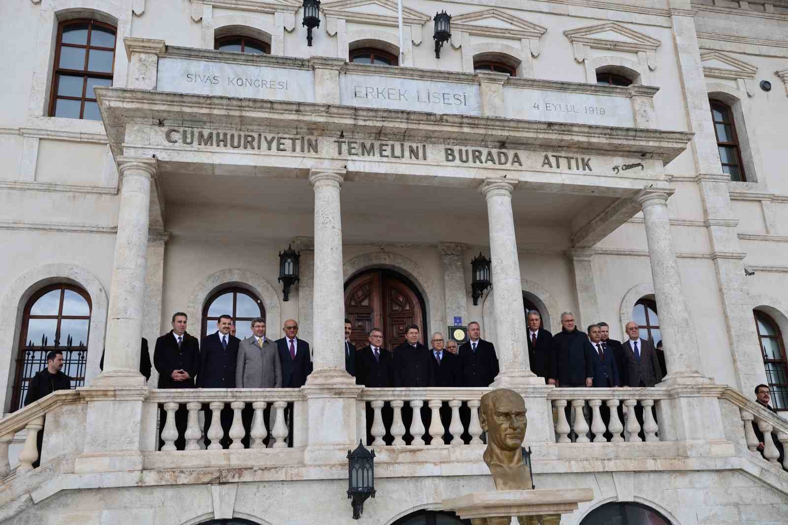 adalet bakani yilmaz tunc sivasta 5 6RGMtUKM