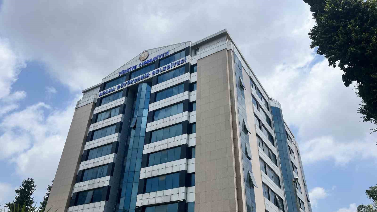 adana buyuksehir belediyesinin 4859 milyon liralik borcuna vatandaslardan tepki 0 Iqf9vPaG