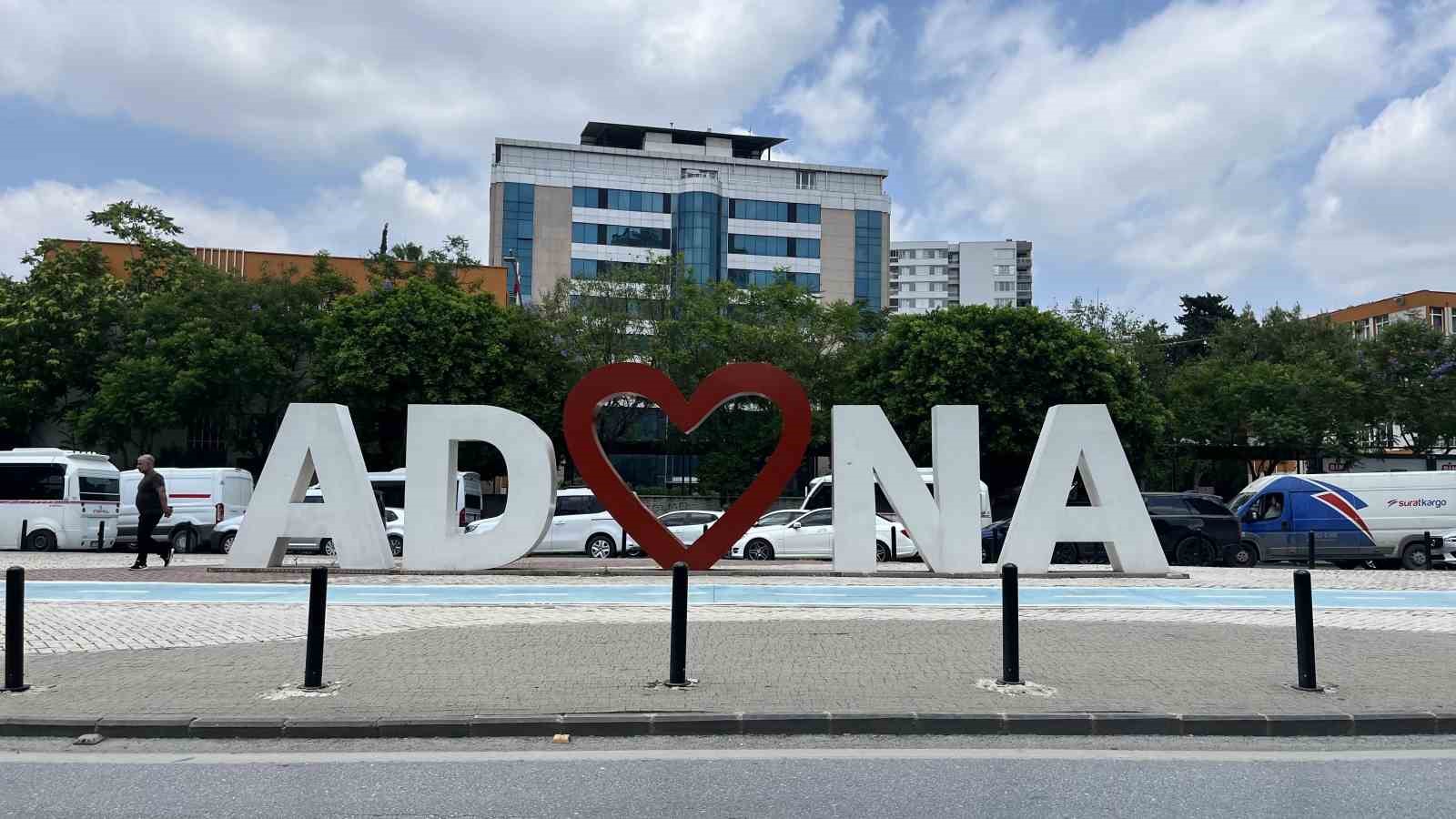 adana buyuksehir belediyesinin 4859 milyon liralik borcuna vatandaslardan tepki 3 CtkDrdpi