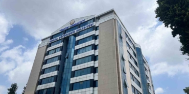 adana-buyuksehir-belediyesinin-4859-milyon-liralik-borcuna-vatandaslardan-tepki-y113aZEC.jpg