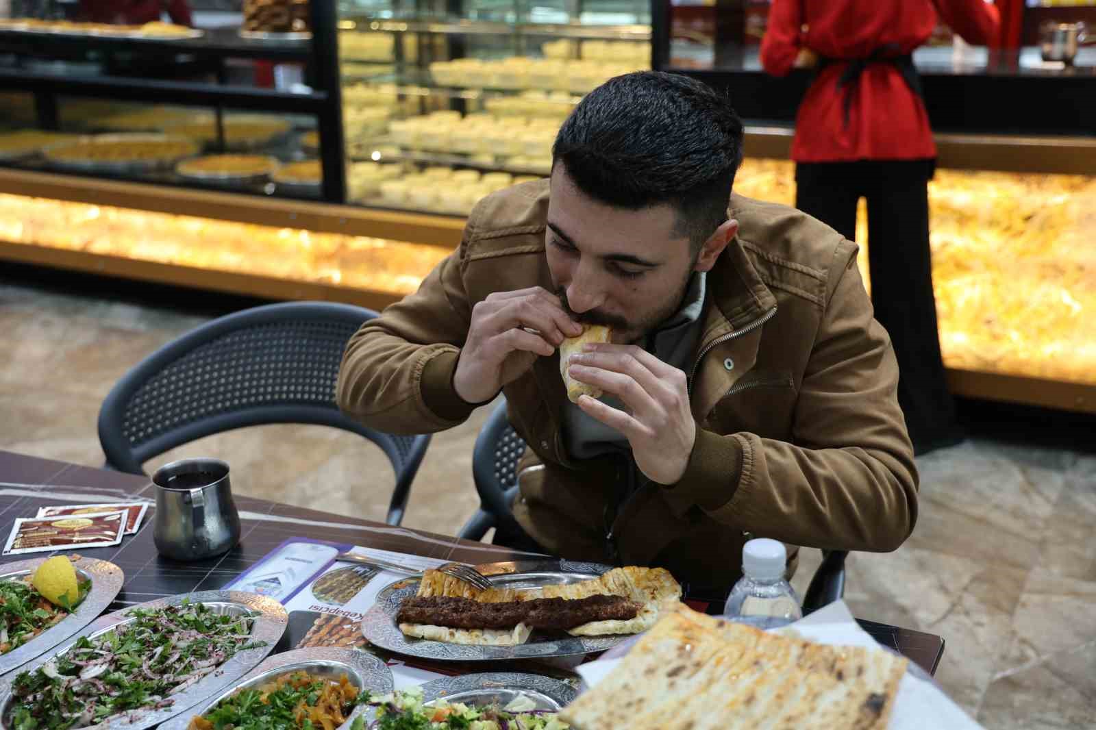 Adana kebabı ve salata ikilisi ’glutatyon’ seviyesini artırıyor 5 adana kebabi ve salata ikilisi glutatyon seviyesini artiriyor 1 eiRbZieT