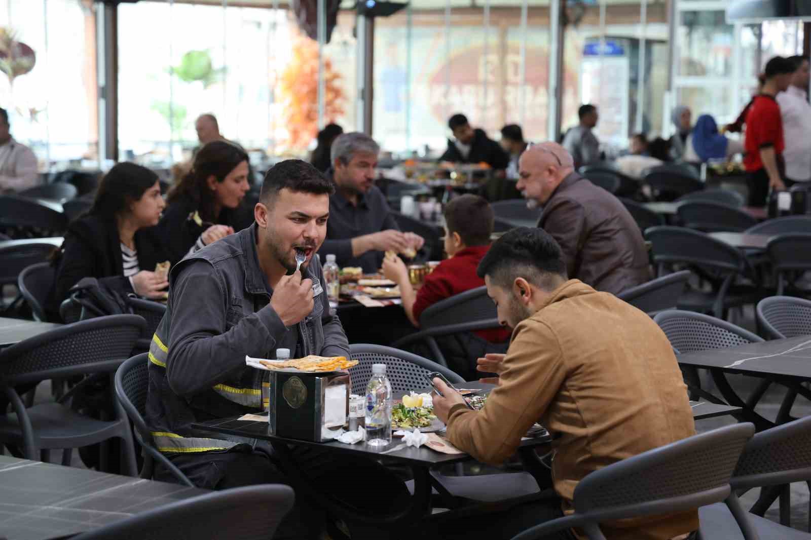 Adana kebabı ve salata ikilisi ’glutatyon’ seviyesini artırıyor 14 adana kebabi ve salata ikilisi glutatyon seviyesini artiriyor 10 VhiXuFSv