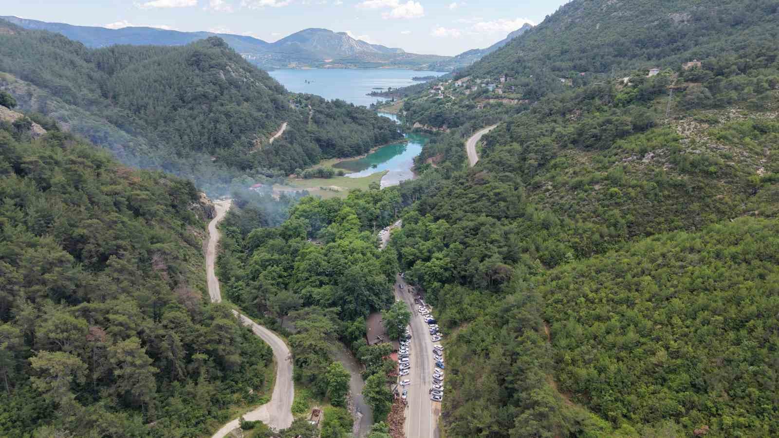 adana kozanda mesire alanlari doldu mangal dumanlari gokyuzune yukseldi 1 NSNqyBYj