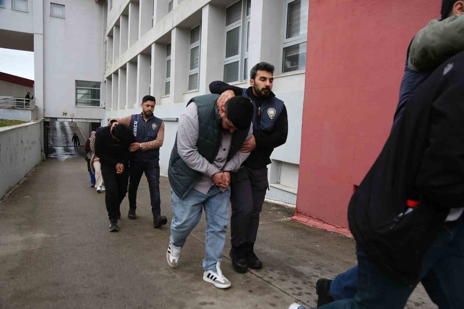 Adana merkezli 6 ilde yasadışı bahis operasyonu: 13 kişi tutuklandı 6 adana merkezli 6 ilde yasadisi bahis operasyonu 13 kisi tutuklandi 2
