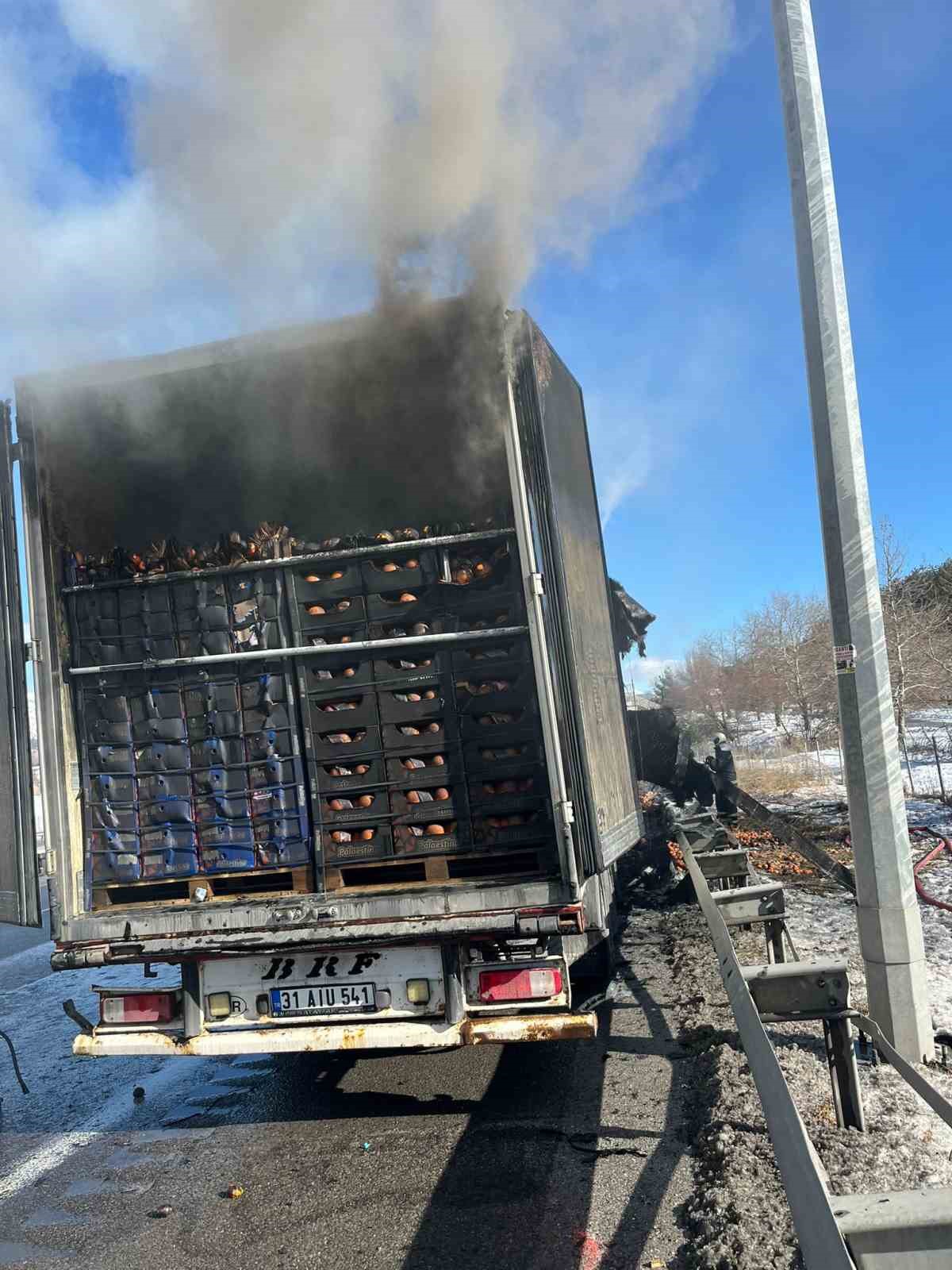 Adana-Pozantı Otoyolu’nda narenciye yüklü tır alevlere teslim oldu 4 adana pozanti otoyolunda narenciye yuklu tir alevlere teslim oldu 0 uT7X6ki3
