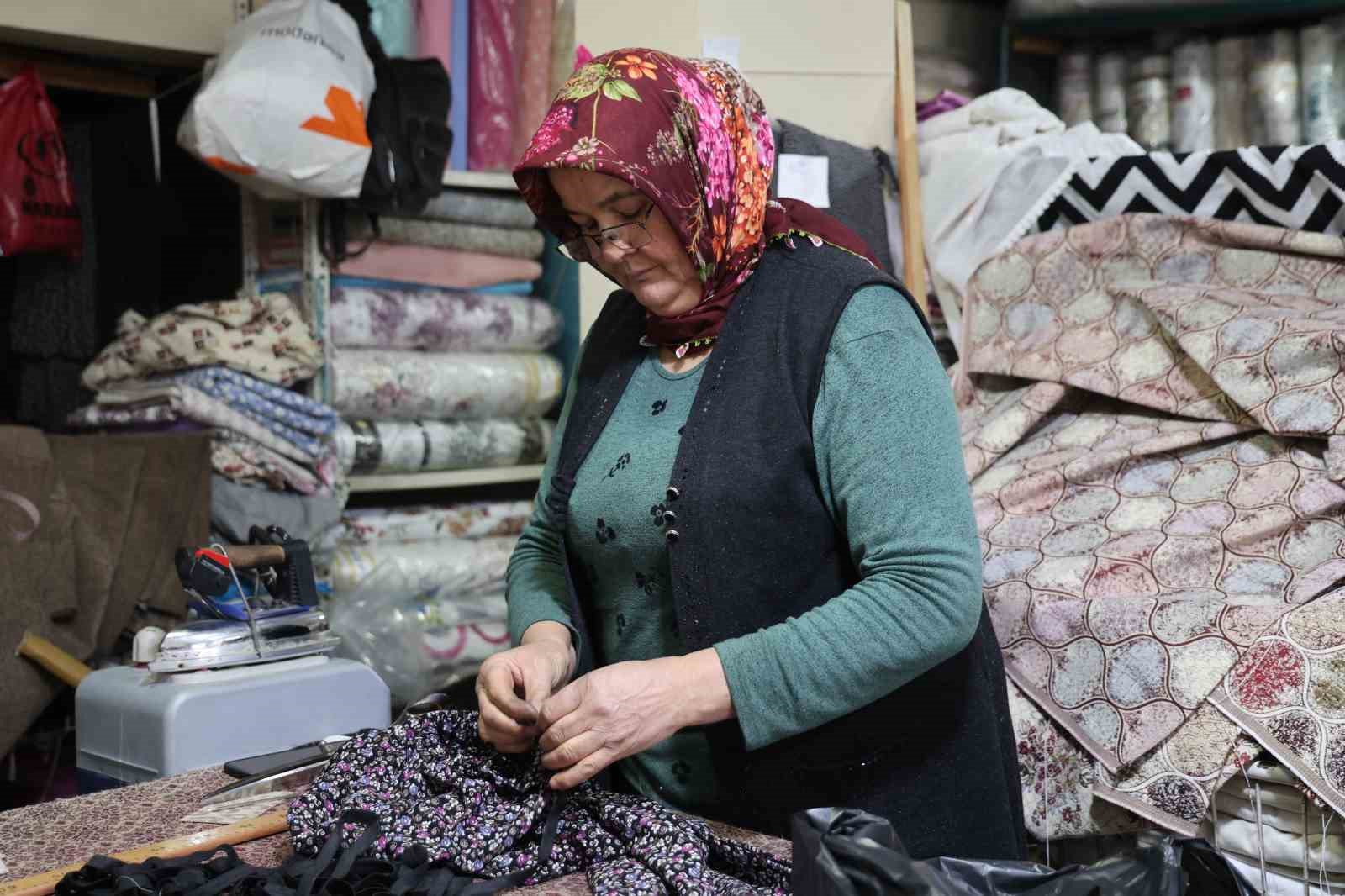 adana salvarinda terzilerde bayram mesaisi ciraksiz suruyor 3 YyngVbOg