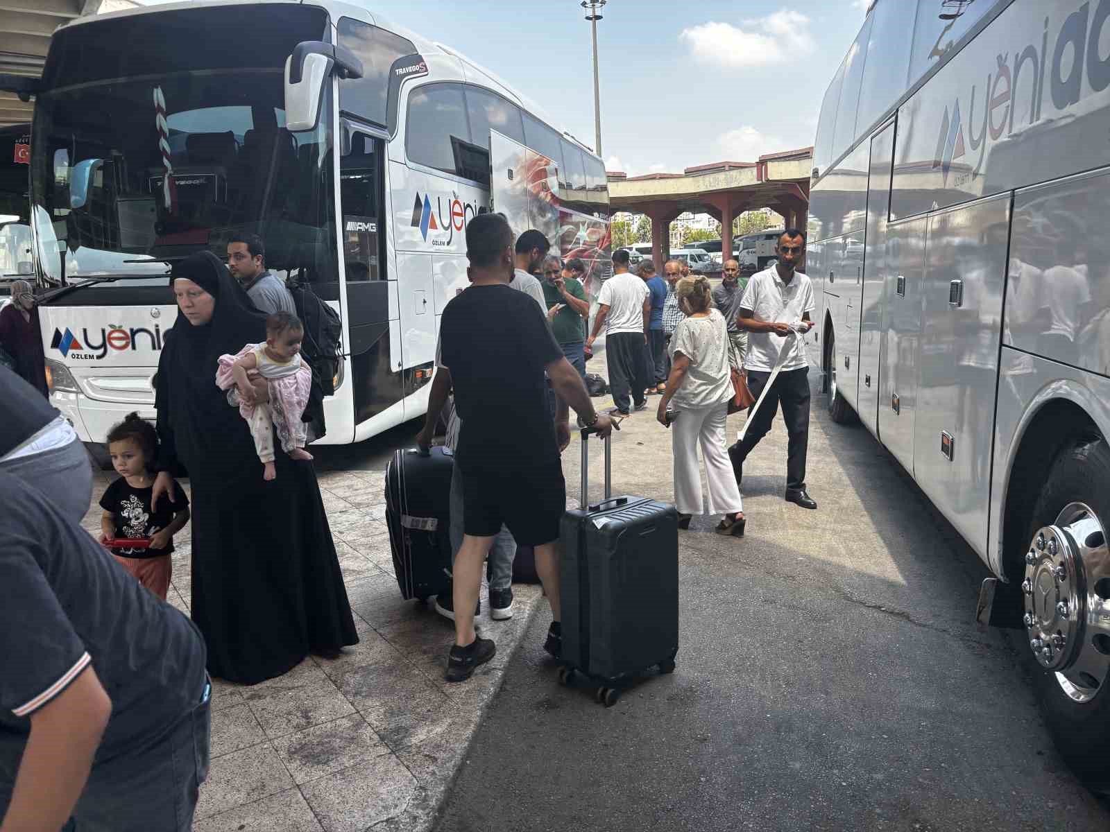 adana sicagi otogarda cileye donustu vatandas isyan etti 3 OJarMssL