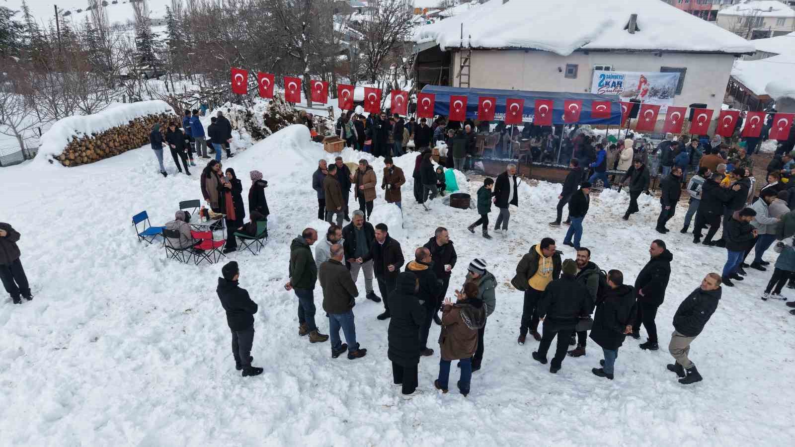 Adana usulü kayak festivali: Leğenle, bidonla, poşetle pistte yarış 11 adana usulu kayak festivali legenle bidonla posetle pistte yaris 7 8yk5dNs7