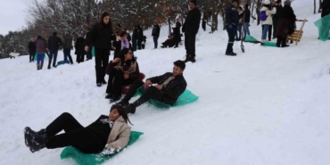 adana-usulu-kayak-festivali-legenle-bidonla-posetle-pistte-yaris-KBQ86YOD.jpg