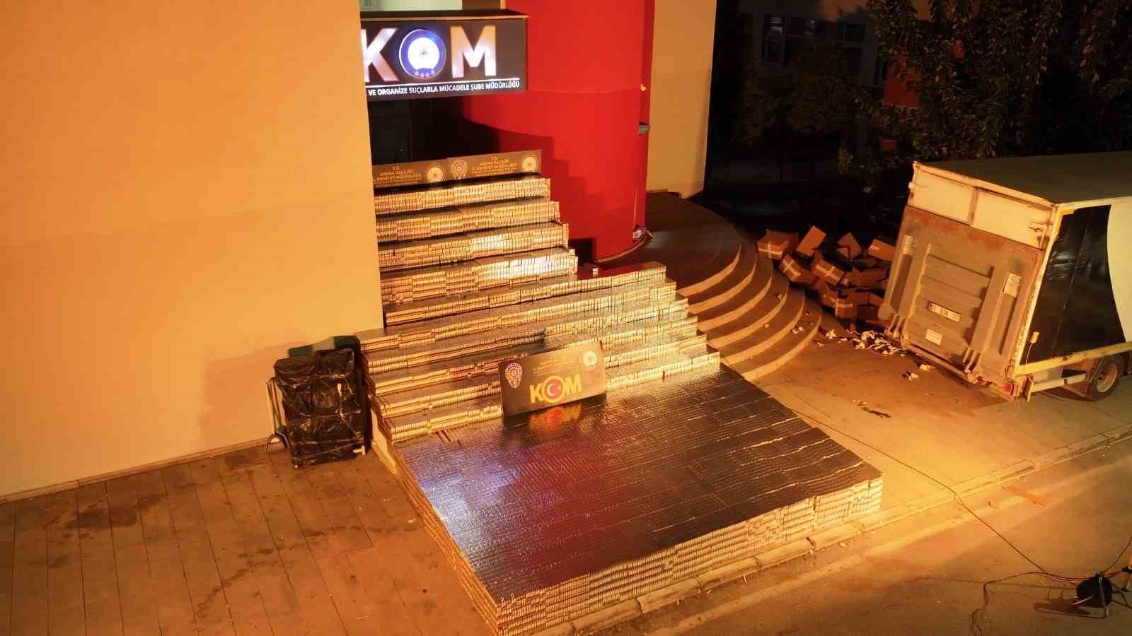 adanada 105 bin paket kacak sigara ele gecirildi 1 PN8YuAIL