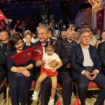 adanada-15-temmuzun-10-yilinda-demokrasi-nobeti-tutuldu-mb7X8RFL.jpg