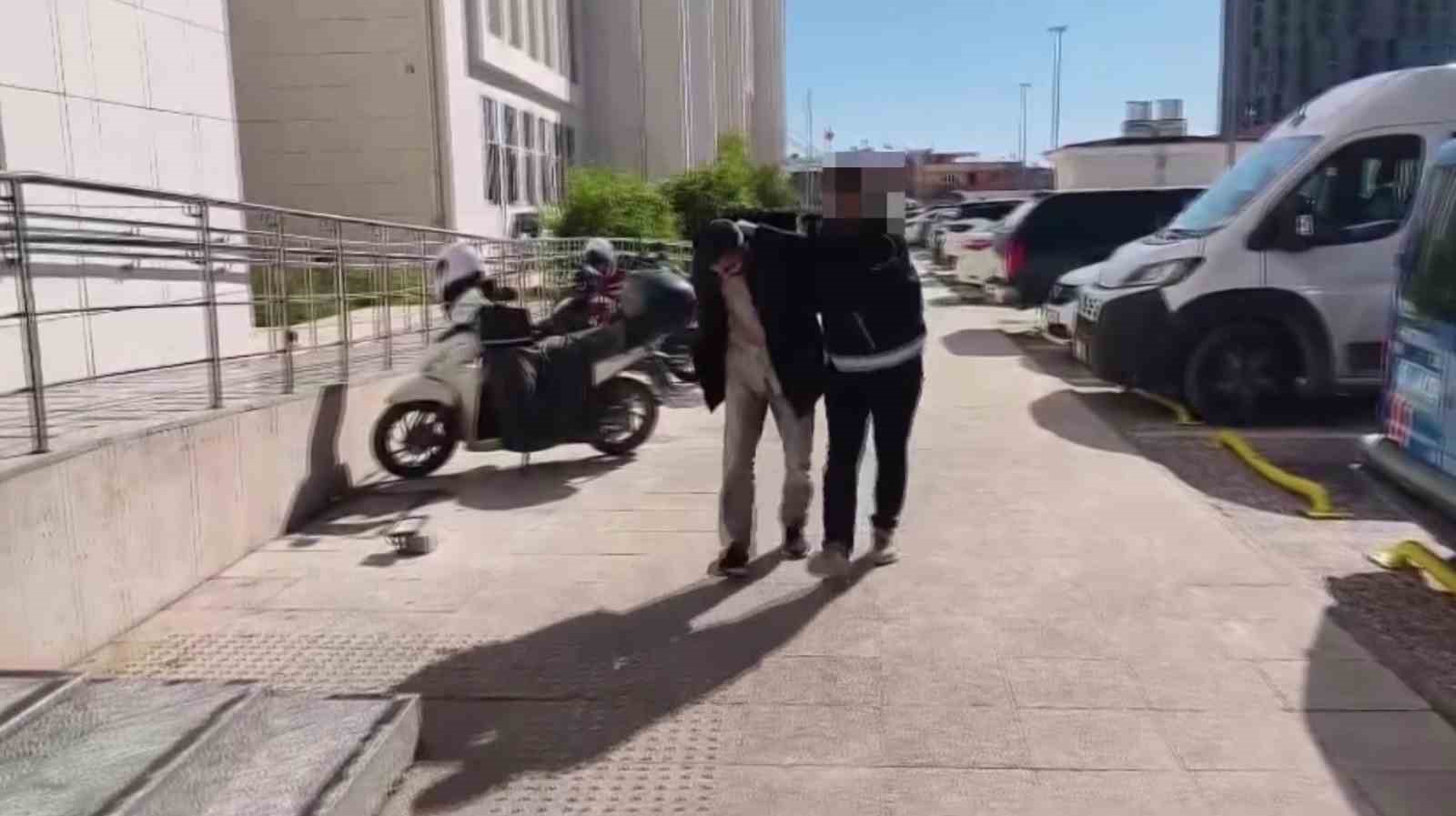 adanada 19 firari yakalandi 1 pJ8jvK2N