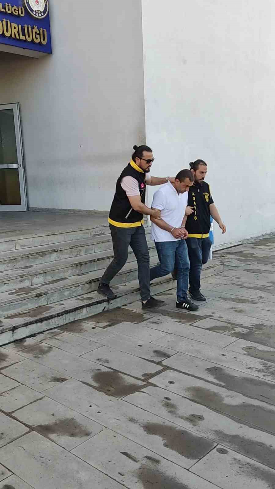 Adana’da 22 firari hükümlüye operasyon 4 adanada 22 firari hukumluye operasyon 0