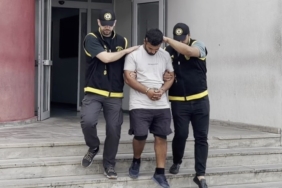 Kadıköy’de sürücü galeriye daldı 2 thumbnail