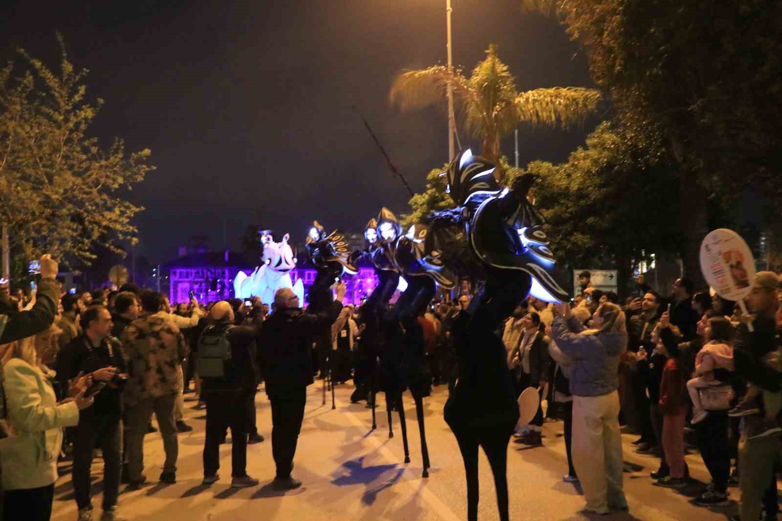 adanada 25inci uluslararasi tiyatro festivali basladi 26 VmebUXz5