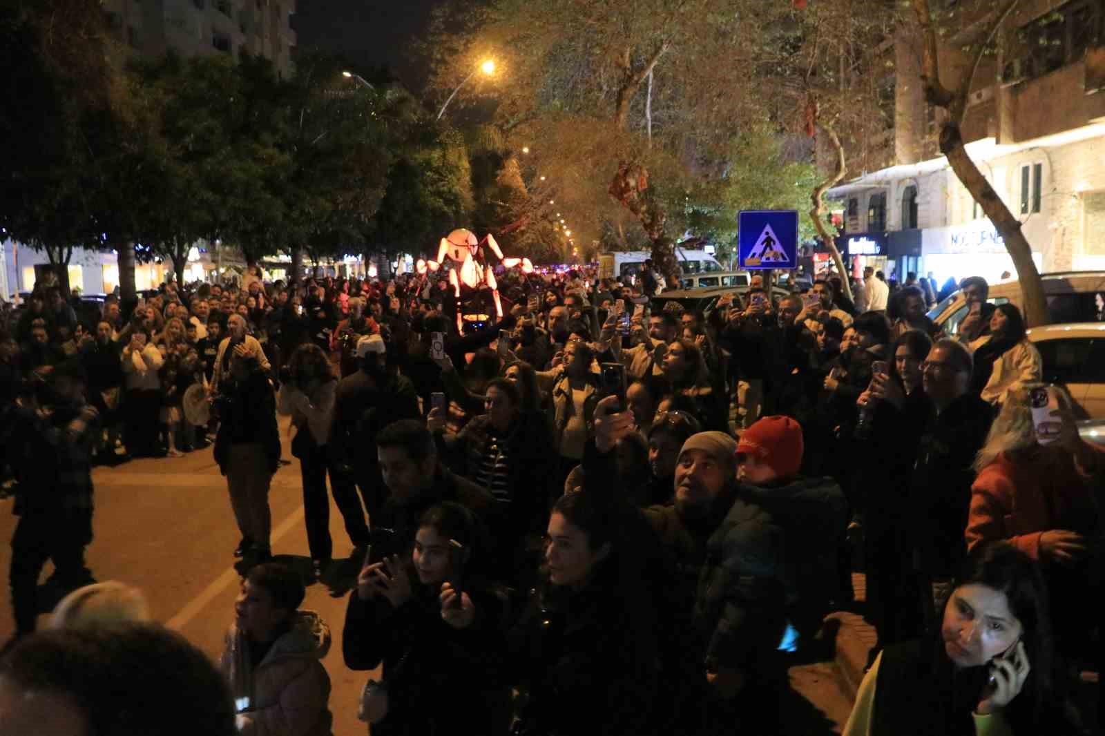 adanada 25inci uluslararasi tiyatro festivali basladi 30 GbZGV11G