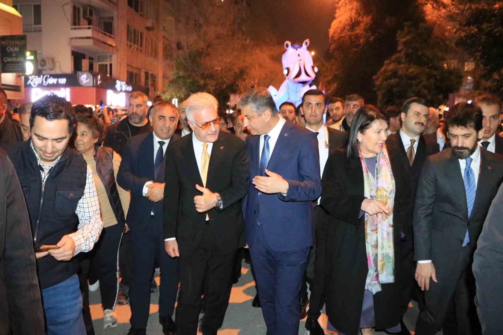 adanada 25inci uluslararasi tiyatro festivali basladi 7 wOzf22Sl