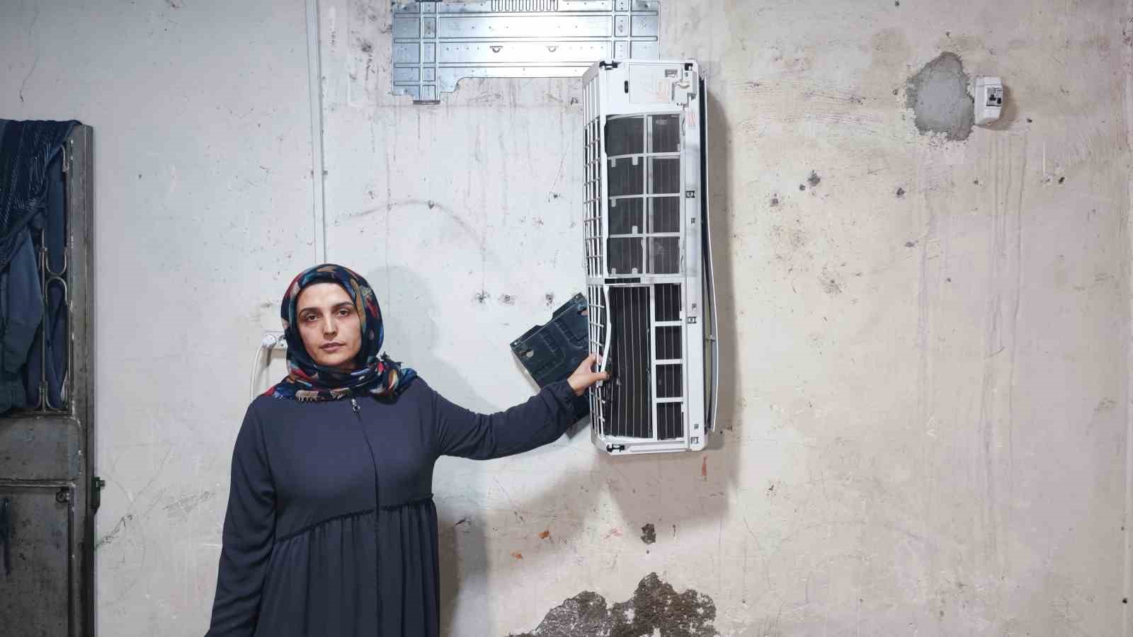 Adana’da 4 çocuk annesinin ’Ölmek istemiyorum’ feryadı: Kocası eşyaları parçaladı 6 adanada 4 cocuk annesinin olmek istemiyorum feryadi kocasi esyalari parcaladi 2 3VSYO7YR